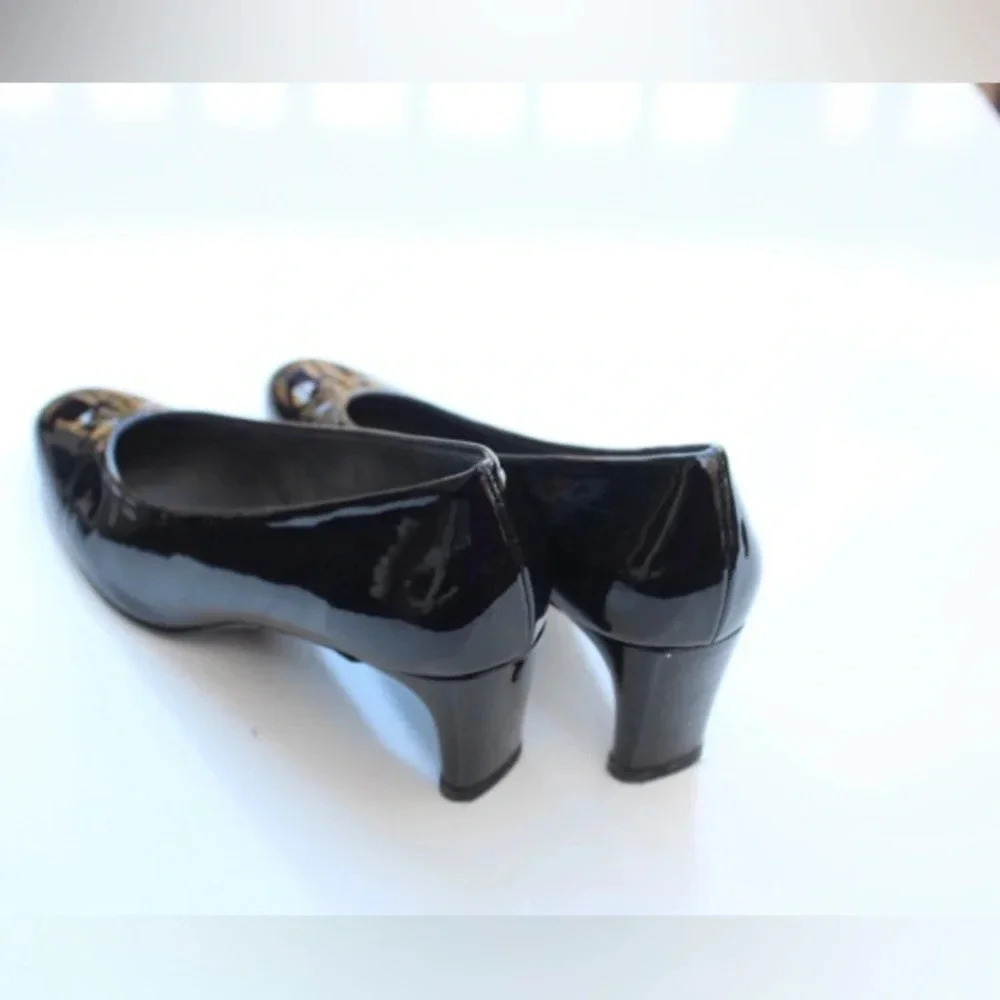 Stuart Weitzman pumps - Picture 4 of 11